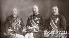 Варженевский А.К.(справа), можайский уездный предводитель дворянства, ранее председатель Можайской уездной земской управы