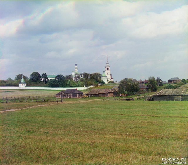 Общий вид Колочского монастыря. Бородино. 1911.  Фото Прокудина-Горского.