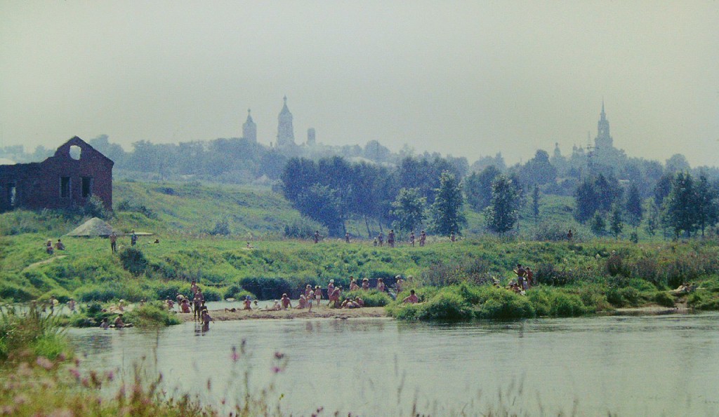 Можайск. Купание у водокачки. 1977-78 год. Фото Н.Никитина