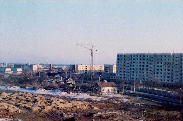 Строительство дома №6 по ул. Мира. 1987 г. Фото Н.Никитина