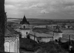 Вид на север с колокольни Лужецкого Ферапонтова монастыря в Можайске Московской области. Фот. Чеботарь Александр Мирчевич. 1984 г.