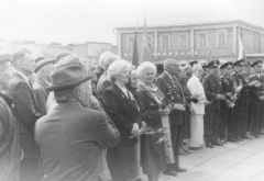 Можайск. 9 мая. Октябрьская площадь. Середина 1980-х. Фото из архива Е.И.Дорониной