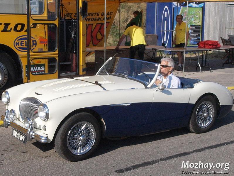 798px-Austin_Healey_100-4_dutch_licence_registration_DR-11-89_pic1.JPG
